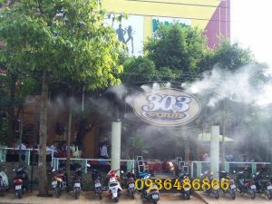 Máy phun sương quán cafe