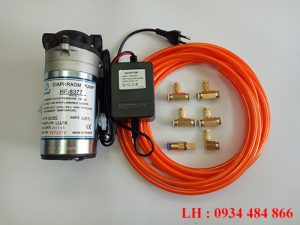danh-gia-ve-may-phun-suong-tran-24v