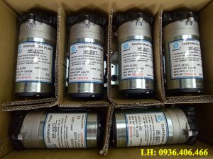 danh-gia-ve-may-phun-suong-tran-24v