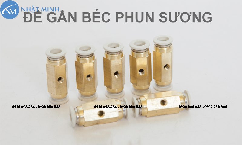 Đế giữa gắn béc phun sương bằng đồng